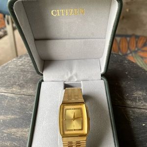 Vintage Citizen Quartz Men's Gold Watch 28mm
